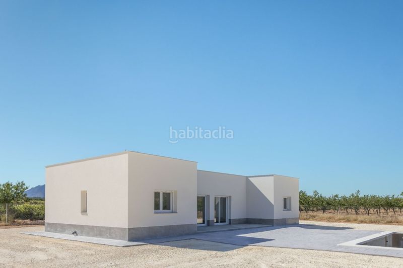 Foto cf61d441-cf88-4b44-a45b-ee04ade36444. Xalet a Pinoso