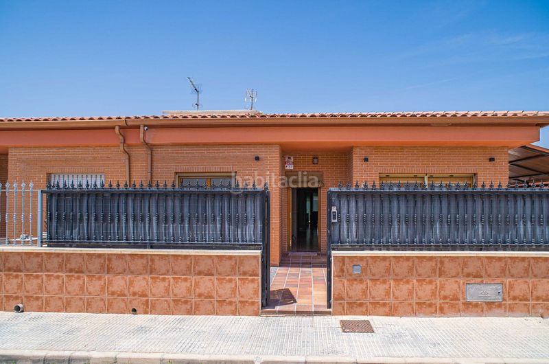 Foto 88cf49f1-ce78-4688-972f-e35d36232a76. Chalet en Pinoso