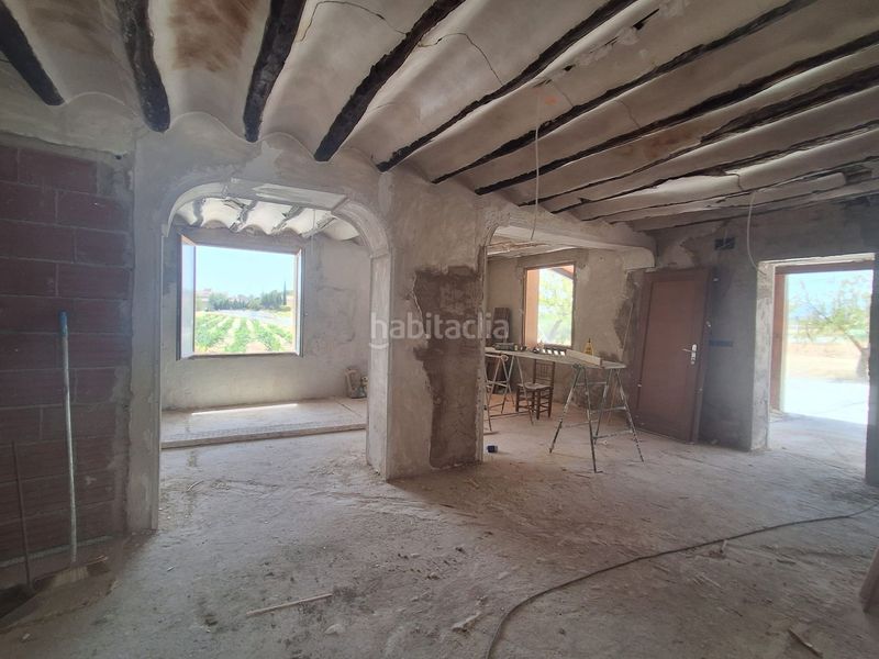 Foto c83ca0f1-d64d-41ff-af4b-87549db28953. Masia a Pinoso