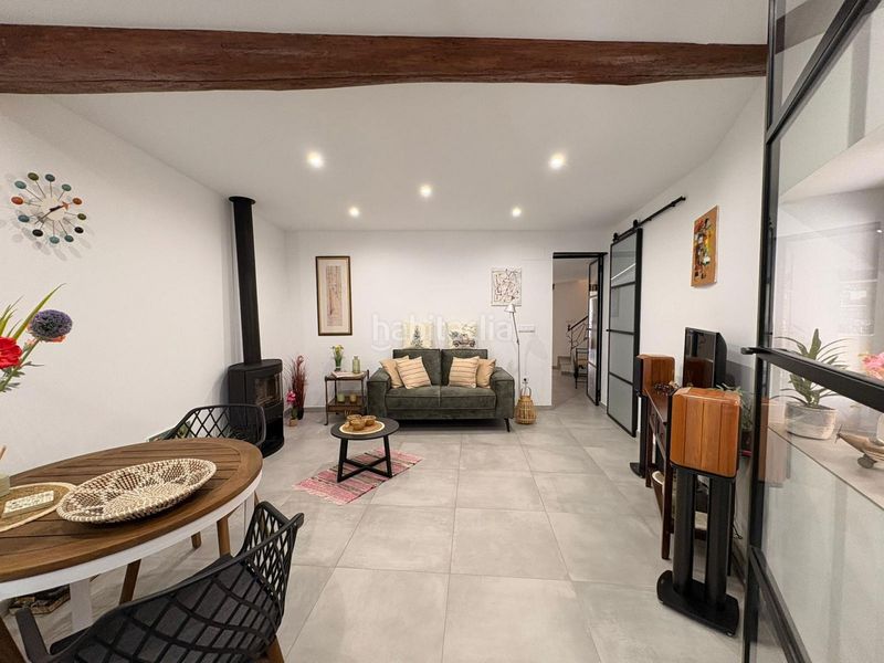 Foto fd5a4650-58b9-410d-9e93-cea6c892dfd1. Duplex in Biar
