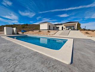 Xalet a Pinoso. Villa en pinoso - obra nueva lista para entrar a vivir