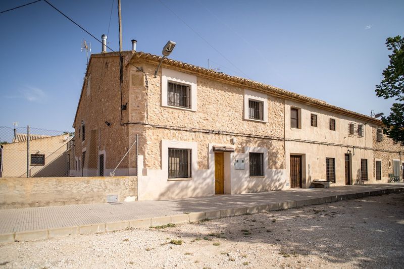 Foto 9cb9a312-78a0-4641-9c1c-77570219844a. Casale in Pinoso