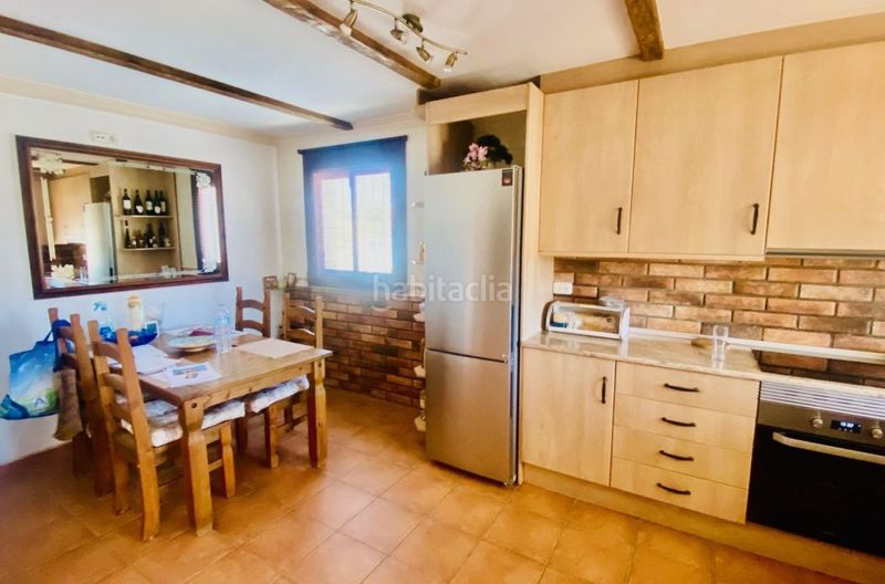Foto f72b7cf4-9512-4448-b005-cd20d7b8a4a2. Chalet dans Abanilla