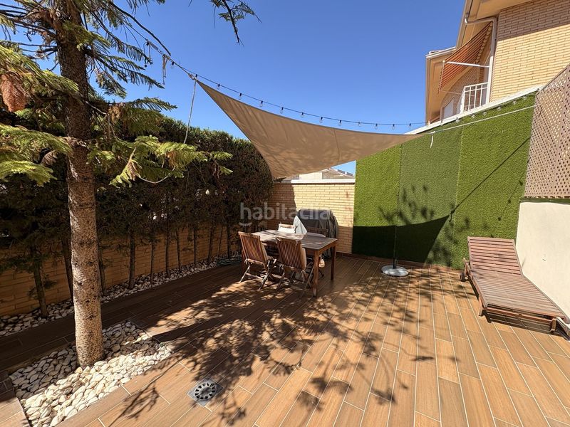 Foto 8b0990dd-d9f1-424e-b703-d1bb9bbe77f8. Casa aparellada a Petrer