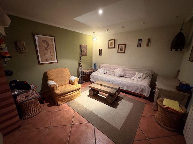 Foto e521cd6c-1c06-44b5-a1c9-6d9ecdcf75f6. Casa aparellada a Petrer