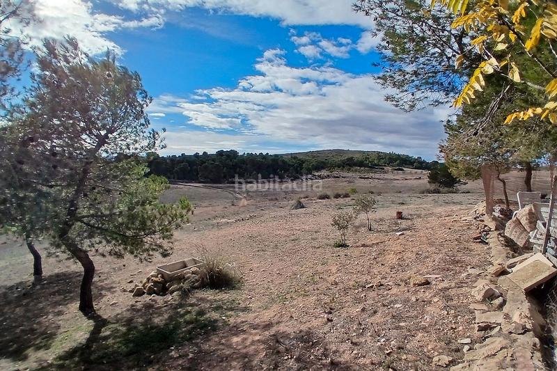 Foto 7554362a-12b2-4081-bedd-737e28bde2aa. Masía bonita casa de campo de 6 dormitorios y 1 baño fuera de la red con piscina y gran parcela en Caudete