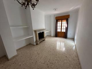 Pis  Calle las peñuelas. Amplio piso en antequera (málaga)
