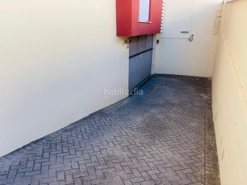 Foto 62a8b14b-a9bb-4f71-b74d-e3a5400fb11c. Parking coche se venden 2 plazas de cochera comunitaria en Antequera