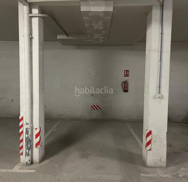 Foto fbf5f444-3cef-419f-be26-bc0225d21ed0. Aparcament cotxe a Casco Histórico Antequera