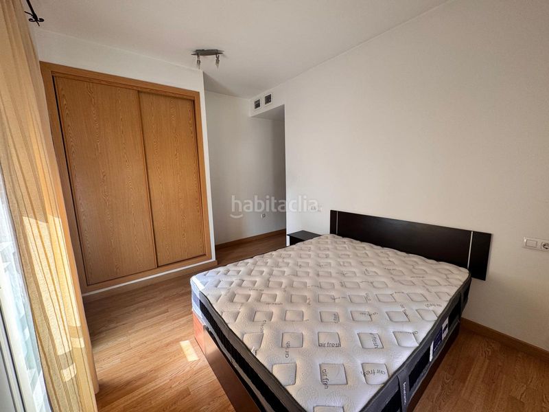 Foto fc7f2e9e-14e1-40bb-9d47-cd6e9c969b04. Rent flat with parking in Oeste Mérida