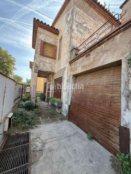 Foto 5e6d1751-3c74-4714-8ab3-cce94bb6ad46. Casa a Centre-Can Nadal Sant Feliu de Llobregat