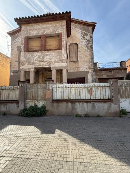 Foto a1d07add-9a11-45ac-8abc-7b86fe7dfc69. Casa a Centre-Can Nadal Sant Feliu de Llobregat