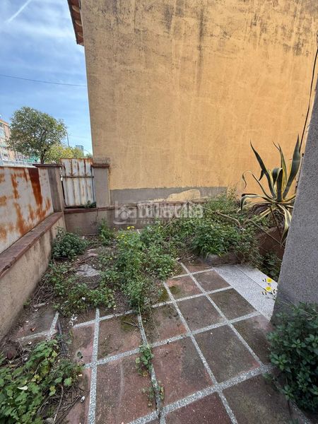 Foto bbd946f1-6f7d-45aa-b9ca-306d9a8c7772. Casa a Centre-Can Nadal Sant Feliu de Llobregat