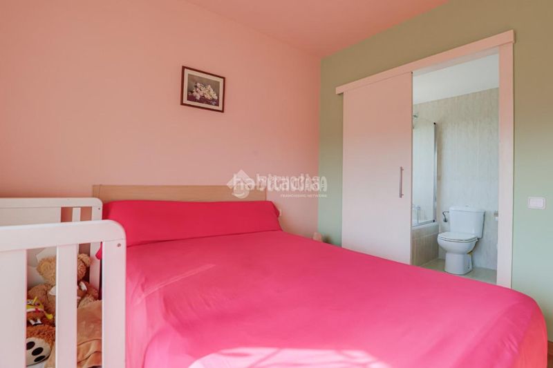 Foto 1f3d27eb-be85-485c-9323-a5d8449ef3de. Pis amb calefacció a Centre-Can Nadal Sant Feliu de Llobregat
