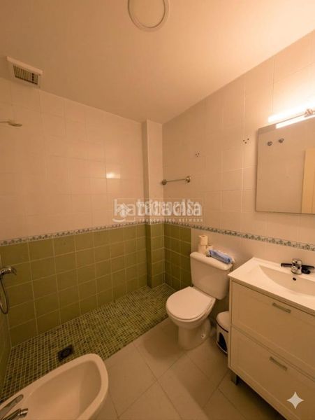 Foto 466fc897-8787-47bf-9a8f-3b3d4b2b6694. Casa aparellada amb aparcament a Arcos de la Frontera