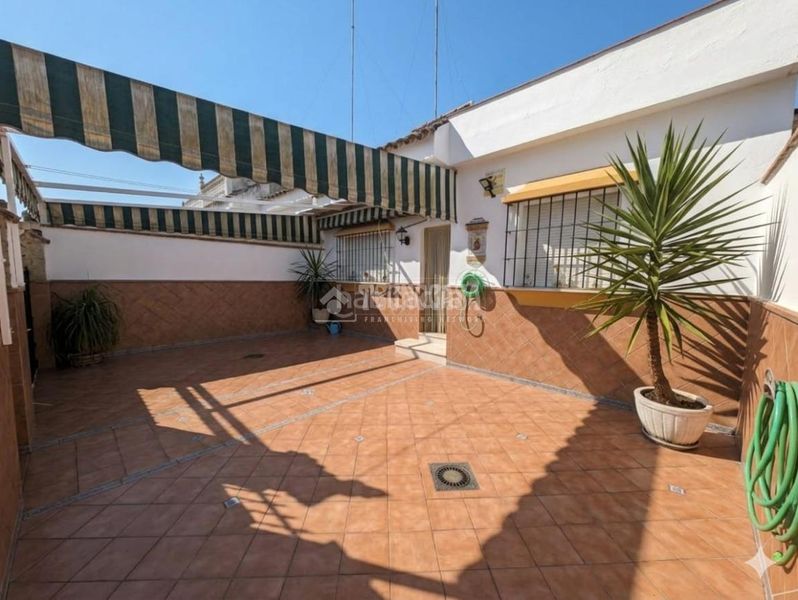 Foto 61ac8345-337d-4a12-8195-889721988e9b. Casa aparellada amb aparcament a Arcos de la Frontera