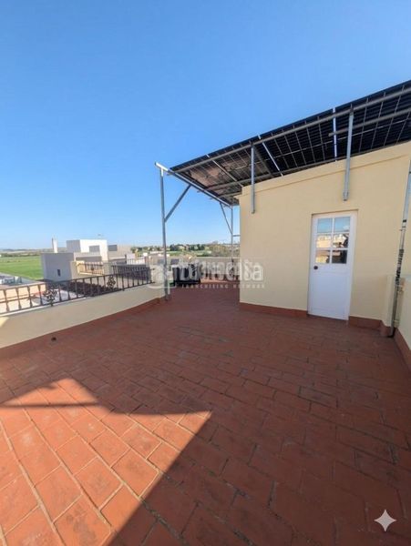 Foto 75deb814-e0f2-4968-8144-70813114ff03. Casa aparellada amb calefacció aparcament a El Rocío - La Milagrosa Jerez de la Frontera