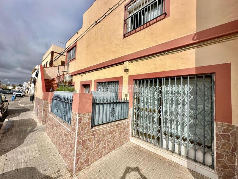 Foto c2082e7e-1c93-4650-bab2-13fa1d4e1b58. Casa bifamiliare in El Rocío - La Milagrosa Jerez de la Frontera