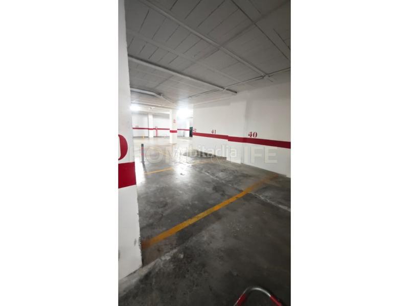 Foto 354ac8c3-3196-4c70-b705-27ecc69ffedf. Aparcament cotxe a Puerto Marina Benalmádena