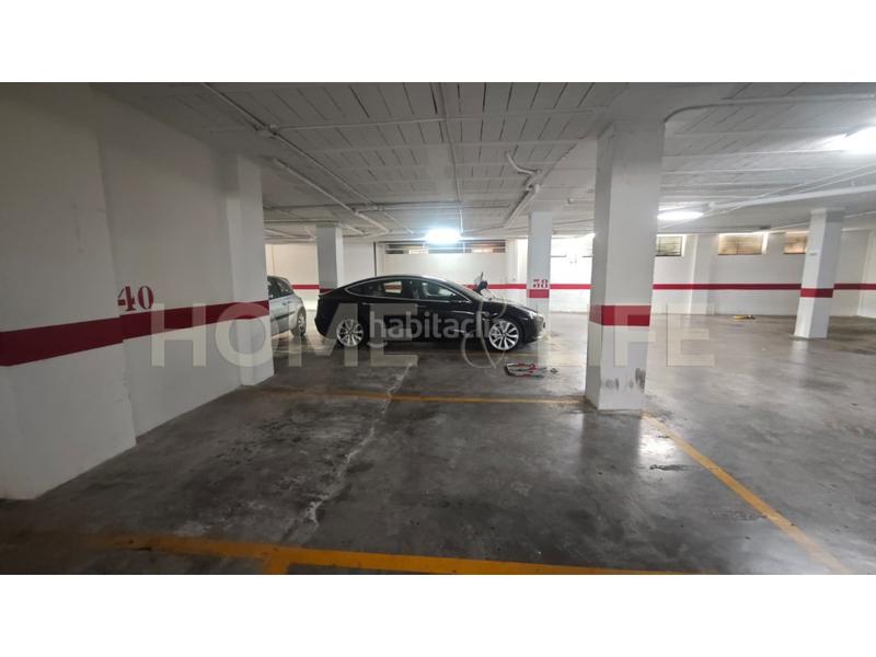 Foto 4b774b57-2bbe-45c8-a0bd-ca24126c50e7. Aparcament cotxe a Puerto Marina Benalmádena