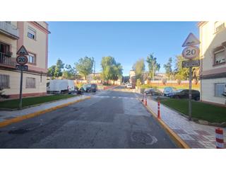 Apartament  Plaza fuerte del. Apartamento en planta baja de 2 habitaciones en málaga.