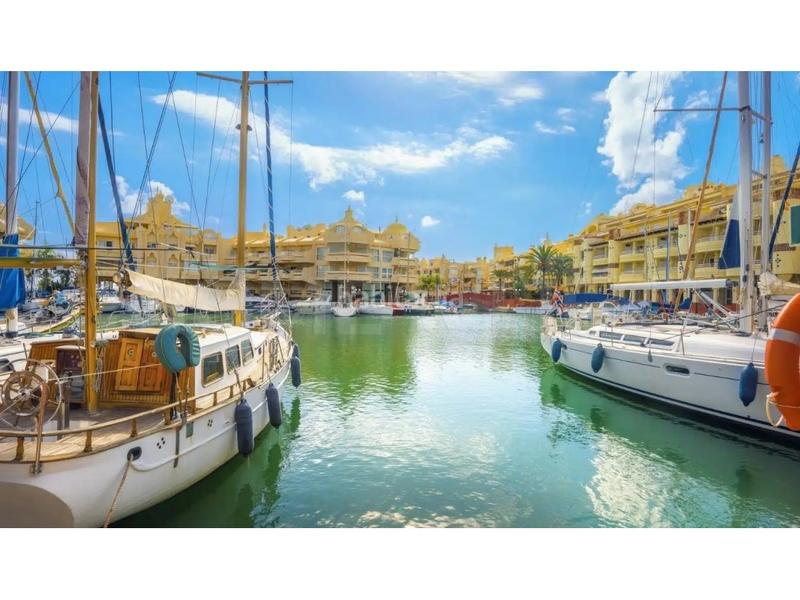 Foto c67cec39-967d-4c91-b952-ac9f224f8b06. Apartamento piso de 2 habitaciones en primera línea de playa. en Benalmádena