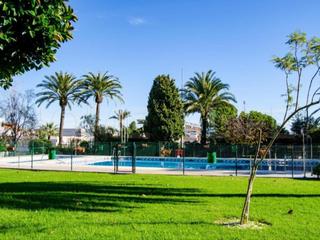 Etagenwohnung in Solymar. Apartamento de 2 habitaciones en puerto marina.