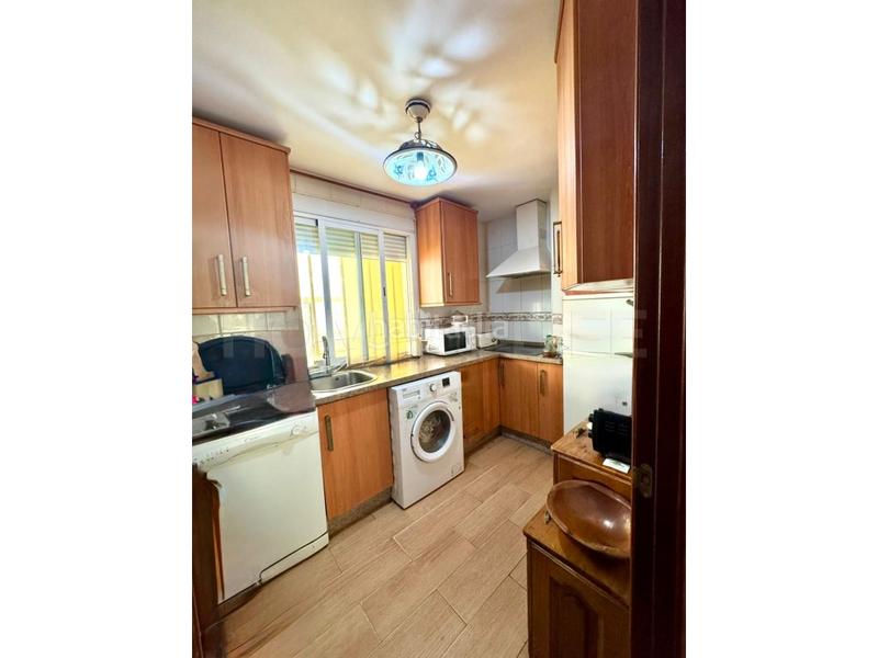 Foto 1f24fc8e-b76d-4ba3-ad9c-6f4b985882af. Piccolo appartamento con parcheggio in La Carihuela - Los Nidos Torremolinos