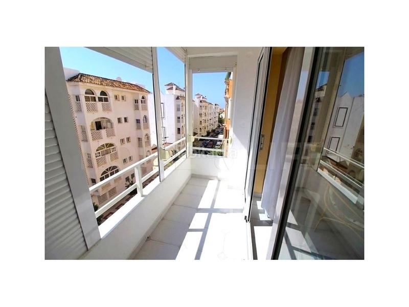 Foto cefe0e1f-e09c-4e0e-b09f-cf03485fd214. Piso  de 3 habitaciones en Arroyo de la Miel. en Benalmádena