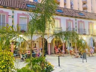 Dúplex a Puerto Marina. Duplex de 2 habitaciones en puerto marina.