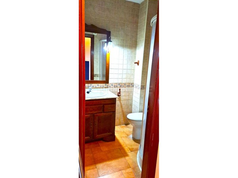 Foto c11fdd94-49b6-4e13-8ea0-81bebf63722e. Casa adossada amb aparcament a Centro Benalmádena