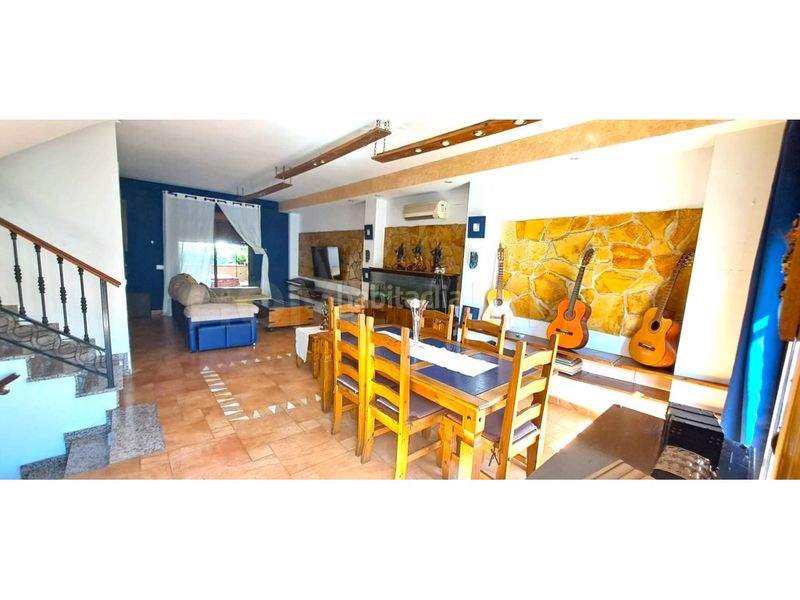 Foto dd3ee061-4dd4-47e6-880f-43f7e5ce8f88. Casa adossada amb aparcament a Centro Benalmádena