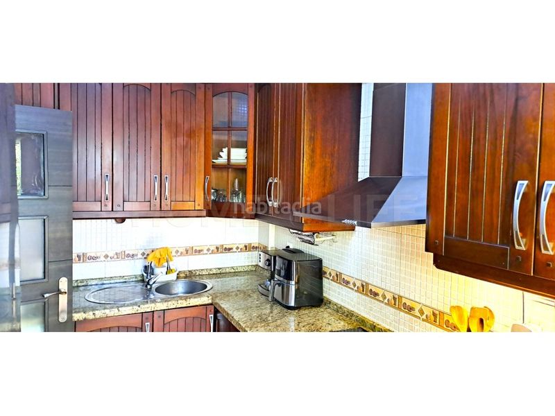 Foto e1f9ef44-4075-45c7-9977-0b6225f09155. Casa adossada amb aparcament a Centro Benalmádena