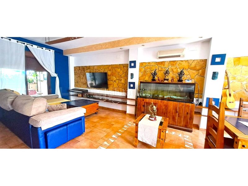 Foto f3fec5ee-9873-4f86-abc2-fb0259256cc0. Casa adossada amb aparcament a Centro Benalmádena