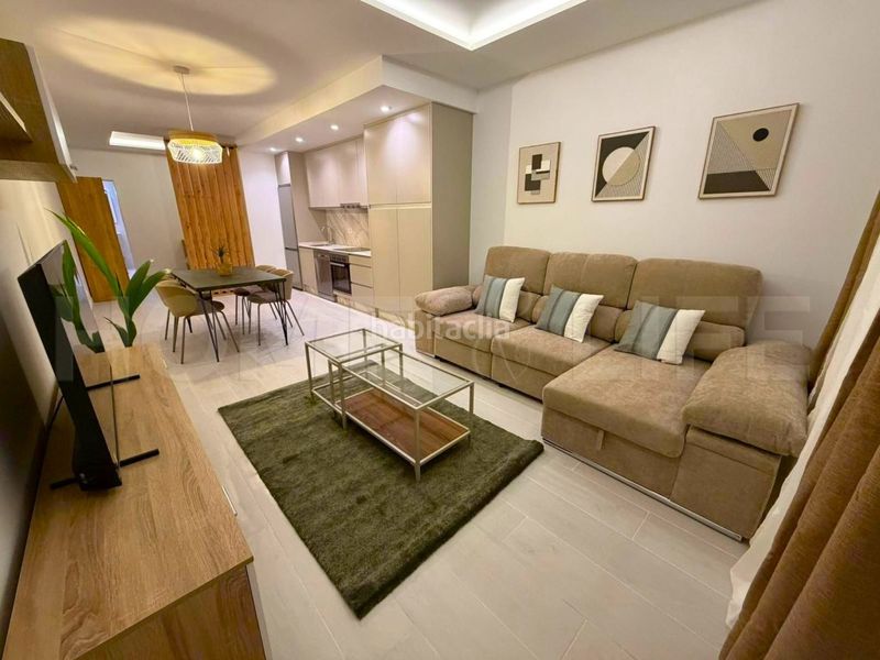 Foto 7008d794-ce08-45cc-8fdc-4eb37ccd9b0f. Estudi a Montemar Torremolinos