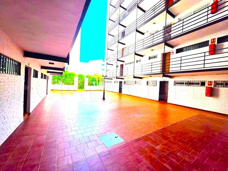 Foto a17c2ee2-9b13-41df-bed6-f1bdfe829e3a. Apartament amb piscina a Solymar Benalmádena