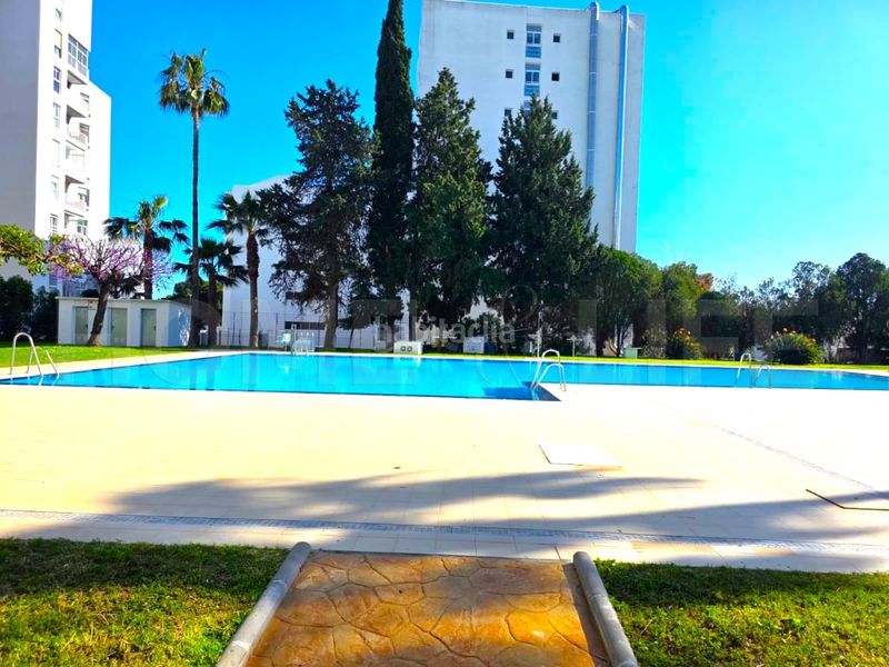 Foto c576d118-287f-4e37-8eec-2c8fe9929969. Apartament amb piscina a Solymar Benalmádena
