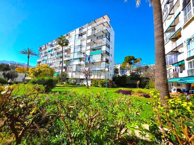 Foto cb51caa0-8e86-4255-8af0-b74f2afc7857. Apartament amb piscina a Solymar Benalmádena