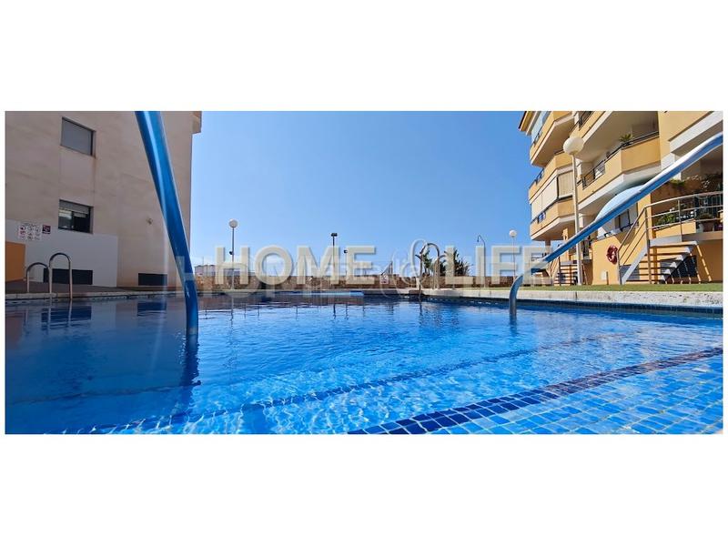 Foto c46420ee-6d1c-42eb-a3fa-ac81c9152fc0. Apartamento  de 1 habitación en torrequebrada. en Benalmádena