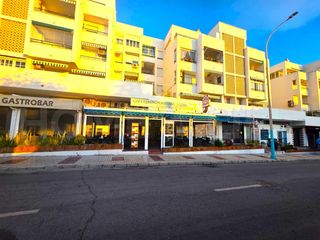Local Comercial a La Carihuela - Los Nidos. Venta de locales mas traspaso de negocio en la cahihuela, torrem