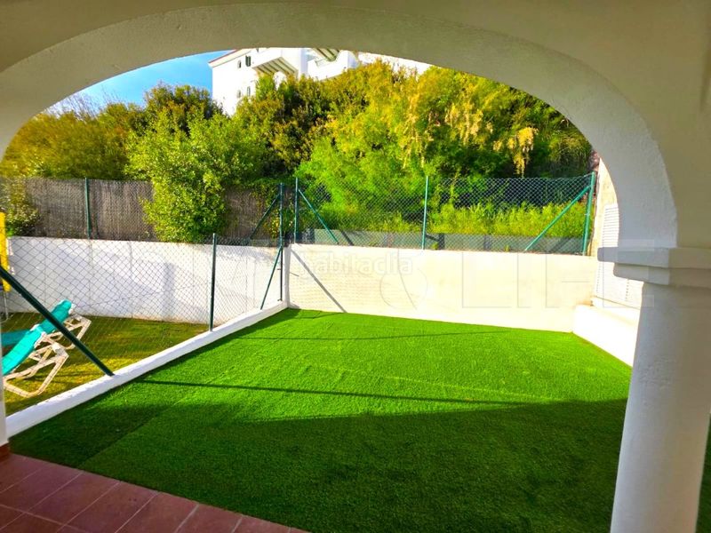 Foto 55014c35-3f0c-4ba4-a1f3-eba987145b87. Casa amb aparcament piscina a El Castillo Manilva