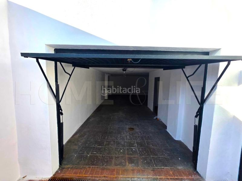 Foto e1c3ff99-6f45-45bc-9797-ef6f8ea44f4e. Casa amb aparcament piscina a El Castillo Manilva