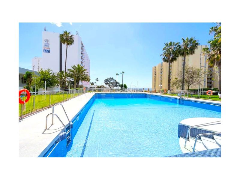 Foto b0c5a38a-e6b0-4f82-95aa-524c38123799. Apartament amb calefacció piscina a Puerto Marina Benalmádena