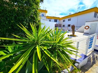 Apartament a El Pinillo. Oportunidad única en costa del sol con parking incluido a metrso