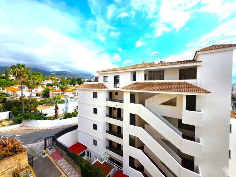 Foto b7b7e12e-a19c-4385-ade3-8626b99f337c. Estudi amb piscina a Solymar Benalmádena