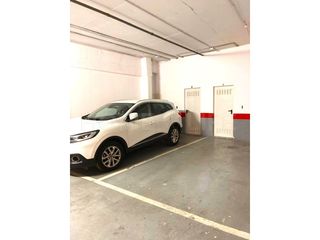 Posto auto  Avenida mar del. Se vende plaza de garaje  trastero en puerto marina  benalmádena
