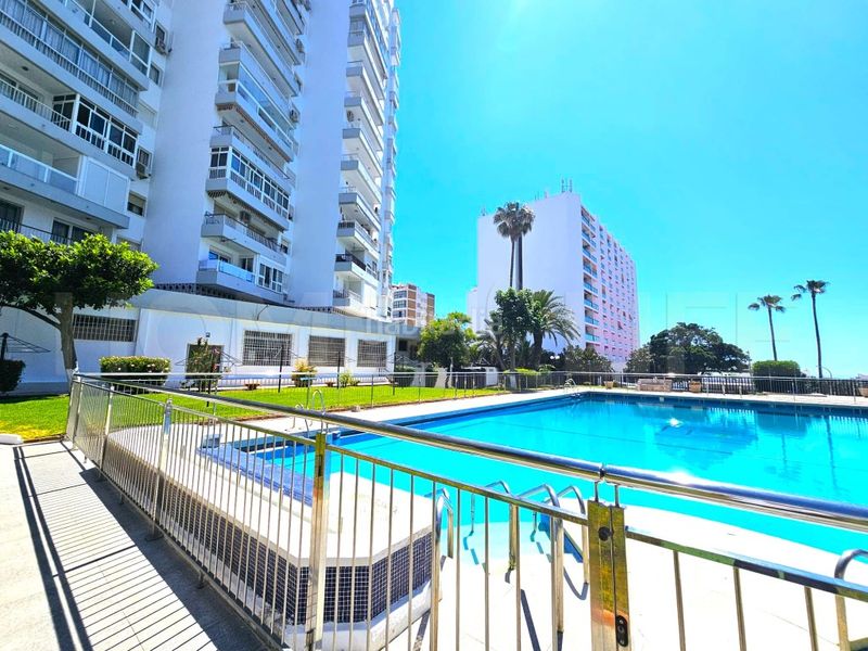 Foto 0bd683b0-a5b7-4d72-b24b-640f689c941c. Pis amb piscina a Puerto Marina Benalmádena