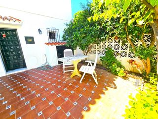Casa adossada a Solymar. Espectacular chalet adosado a 300 metros de la playa y puerto ma