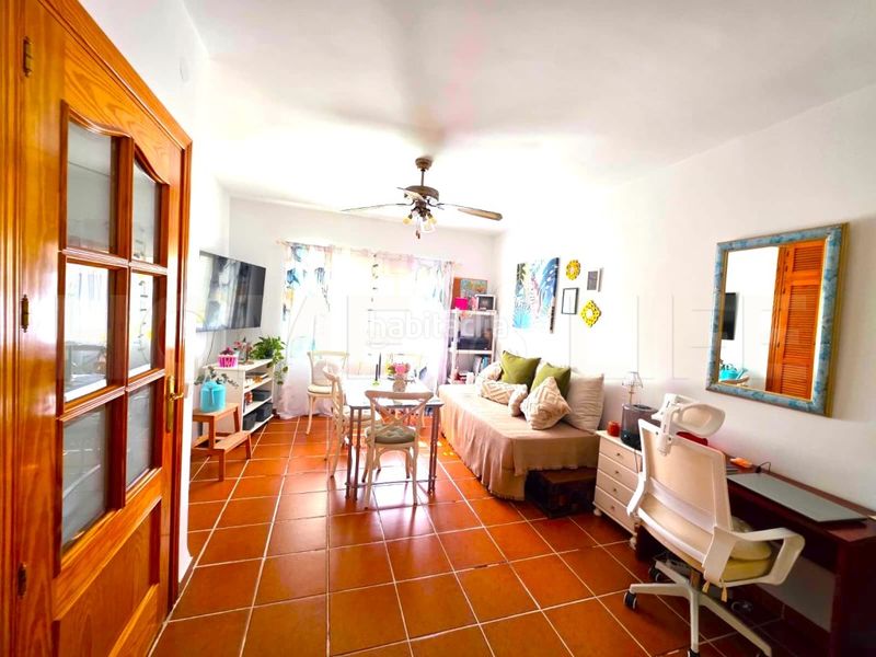 Foto c9b82b8d-d469-4044-9f2b-b545c586a7f7. Apartament amb aparcament piscina a El Pinillo Torremolinos