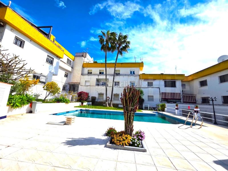 Foto 0a939aab-7e09-4b12-b337-cc596acf06ab. Apartament amb aparcament piscina a El Pinillo Torremolinos
